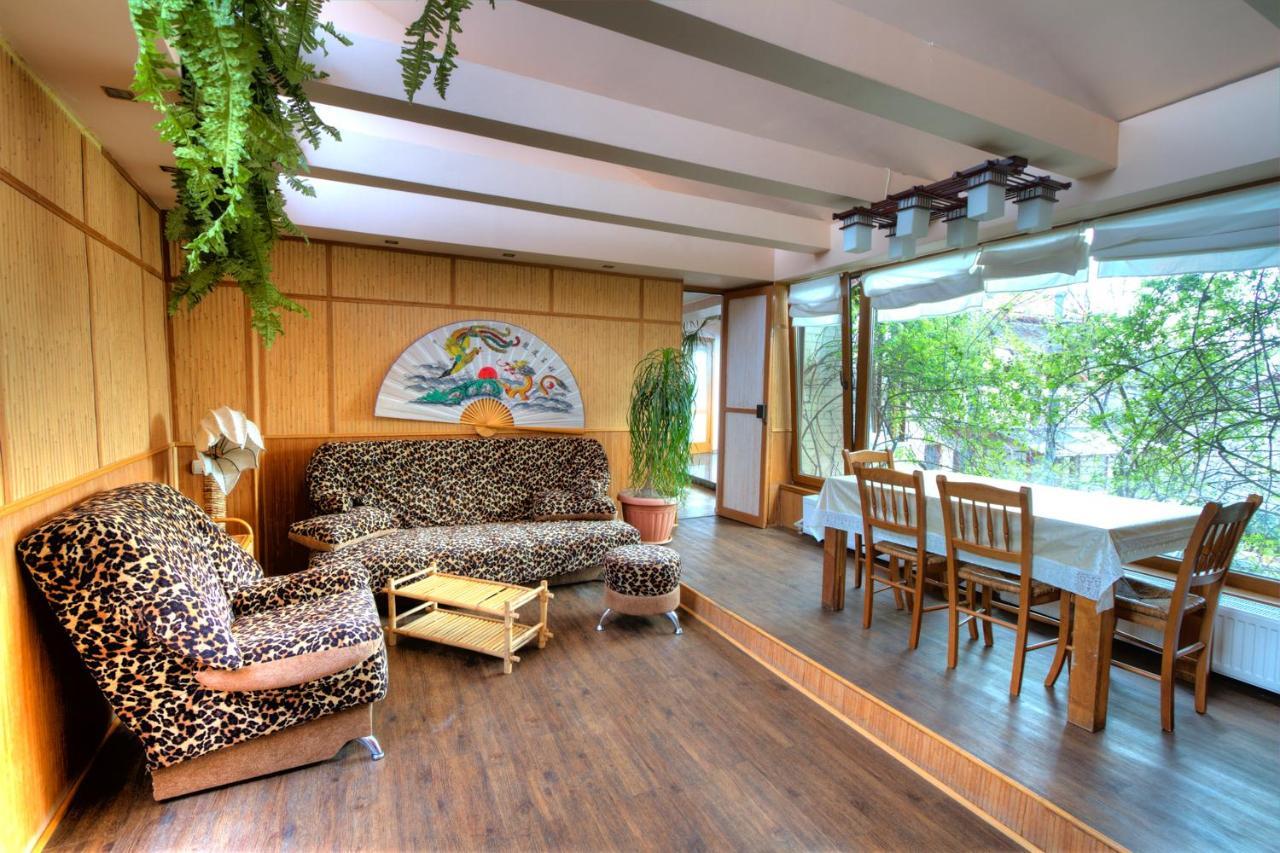 Jungle - Дом-Сказка У Моря Odessa Extérieur photo